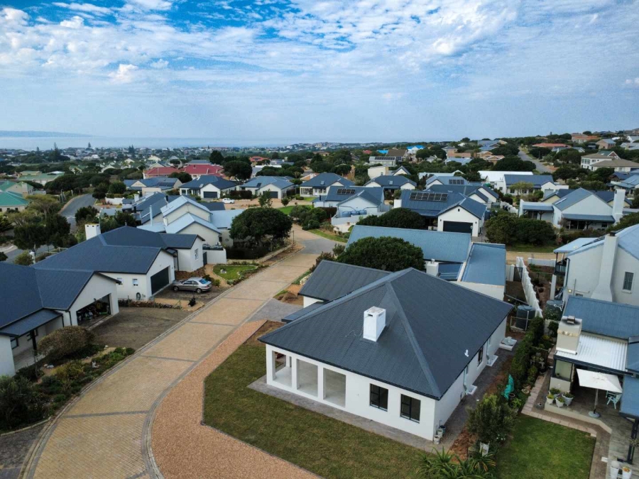 3 Bedroom Property for Sale in Stilbaai Wes Western Cape
